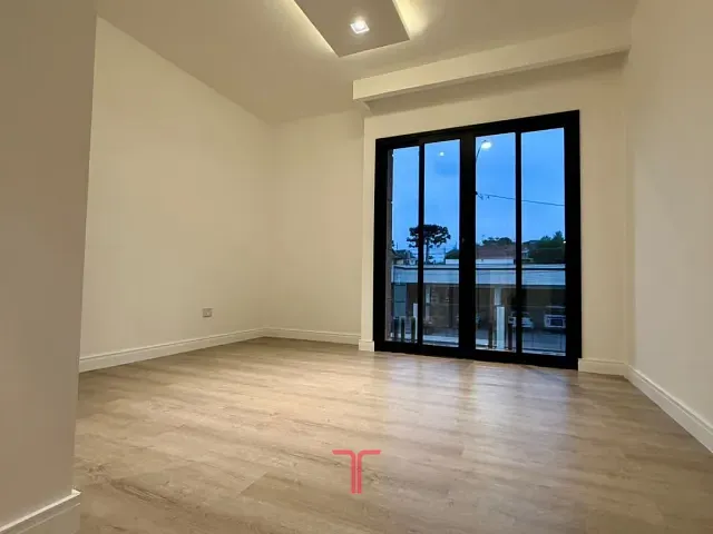 Sobrado com 141m² 3 quartos e 4 banheiros, à venda, no bairro Porto das Laranjeiras em Araucária