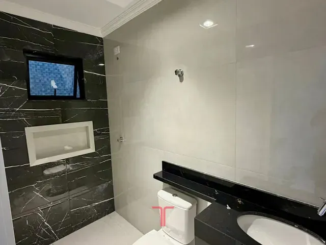 Sobrado com 141m² 3 quartos e 4 banheiros, à venda, no bairro Porto das Laranjeiras em Araucária