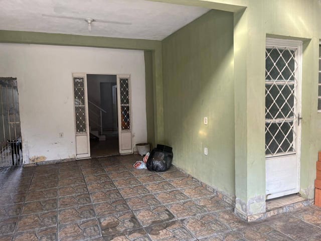 Sobrado com 200m² 4 quartos e 3 banheiros, à venda, no bairro Conjunto Habitacional Parque Itajaí em Campinas