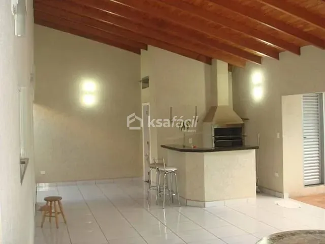 Sobrado com 400m² 3 quartos e 2 banheiros, à venda, no bairro Amambaí em Campo Grande