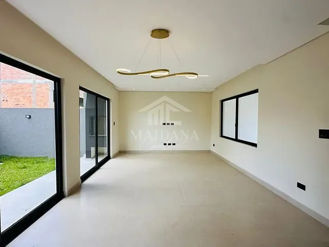 Sobrado com 128m² 3 quartos e 2 banheiros, à venda, no bairro Costeira em São José dos Pinhais