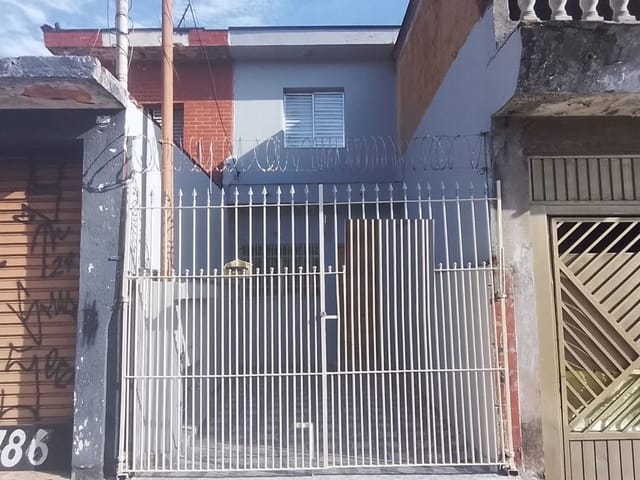 Sobrado com 200m² 2 quartos e 2 banheiros, à venda, no bairro Vila Nova em São Paulo