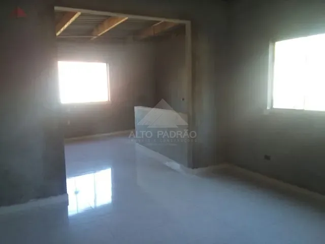 Sobrado 3 quartos e 2 banheiros, à venda, no bairro Vila Ana em Mauá