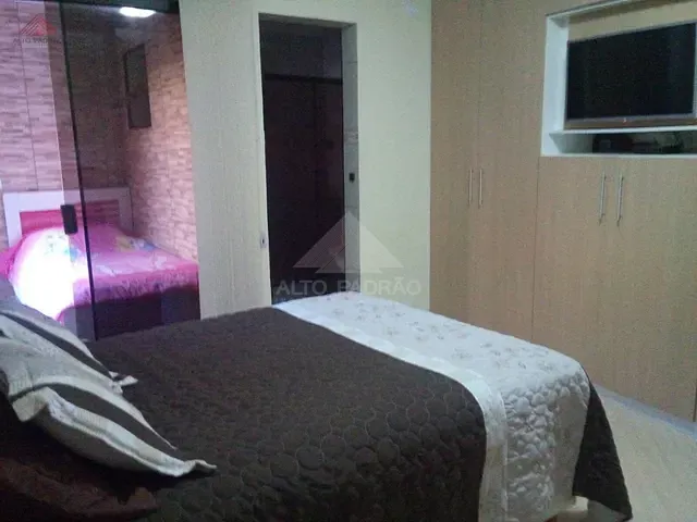 Sobrado 3 quartos e 2 banheiros, à venda, no bairro Vila Ana em Mauá