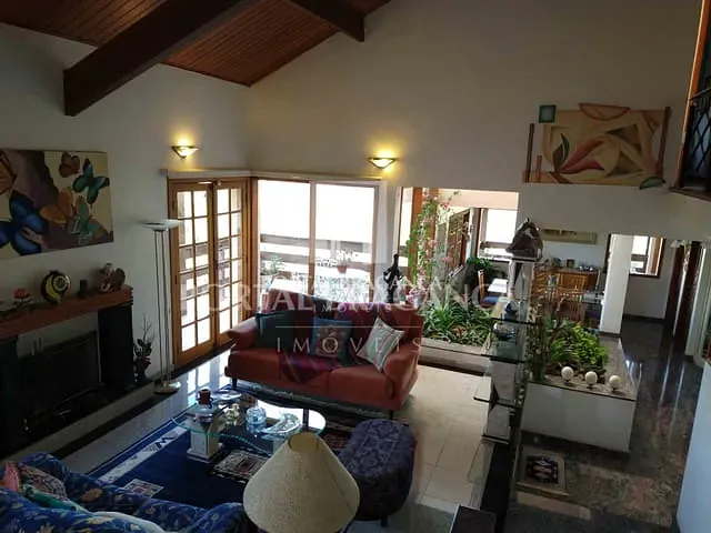 Sobrado com 1300m² 4 quartos e 5 banheiros, à venda, no bairro Lagos de Santa Helena em Bragança Paulista