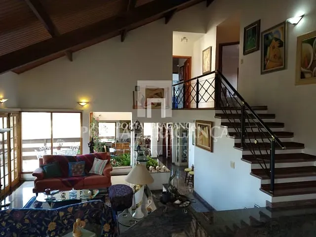 Sobrado com 1300m² 4 quartos e 5 banheiros, à venda, no bairro Lagos de Santa Helena em Bragança Paulista