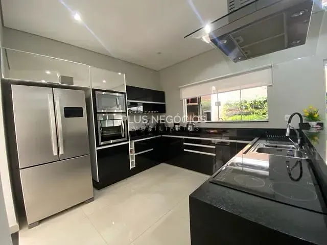 Sobrado com 250m² 3 quartos e 3 banheiros, à venda, no bairro Jardim Novo Horizonte em Sorocaba