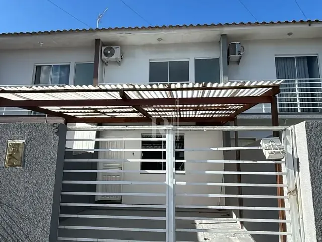 Sobrado 2 quartos e 2 banheiros, para alugar, no bairro Areias em Tijucas