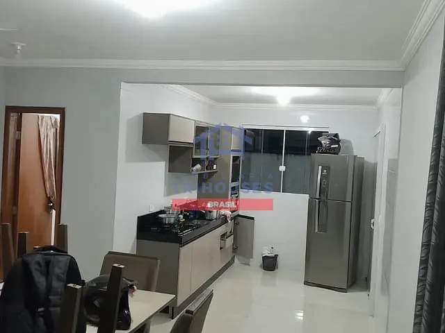 Sobrado 2 quartos e 2 banheiros, à venda, no bairro Eucaliptos em Fazenda Rio Grande