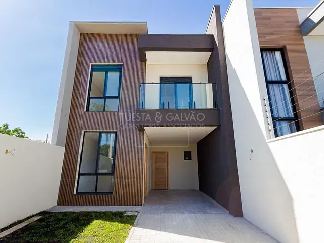 Sobrado com 133m² 3 quartos e 3 banheiros, à venda, no bairro Vila Amélia em Pinhais