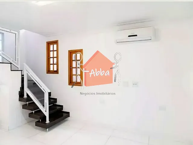 Sobrado 2 quartos e 3 banheiros, à venda ou para alugar, no bairro Chácara Santo Antônio (Zona Sul) em São Paulo