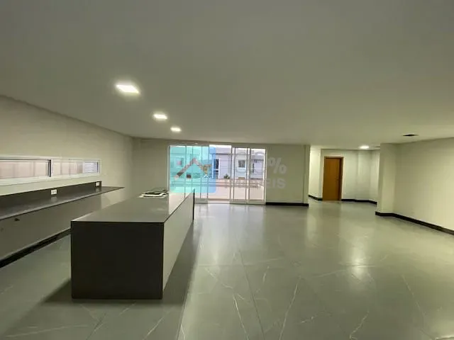 Sobrado com 450m² 3 quartos e 5 banheiros, à venda, no bairro Urbanova em São José dos Campos