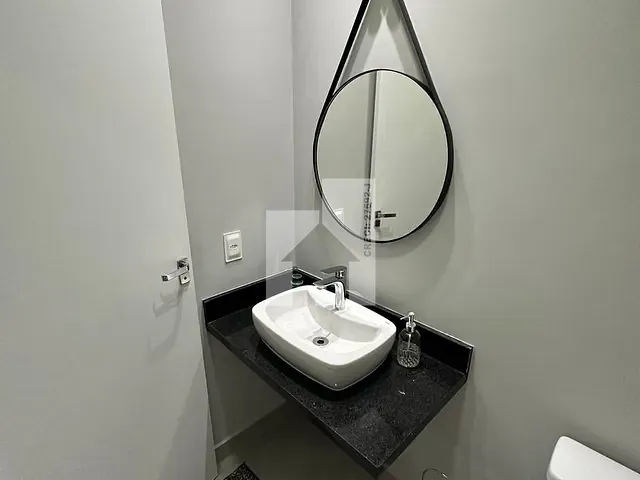 Sobrado com 250m² 3 quartos e 5 banheiros, à venda, no bairro Recanto Quarto Centenário em Jundiaí