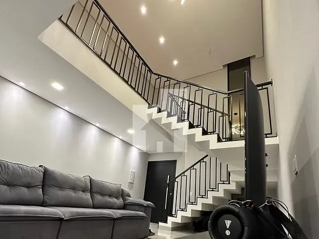 Sobrado com 250m² 3 quartos e 5 banheiros, à venda, no bairro Recanto Quarto Centenário em Jundiaí