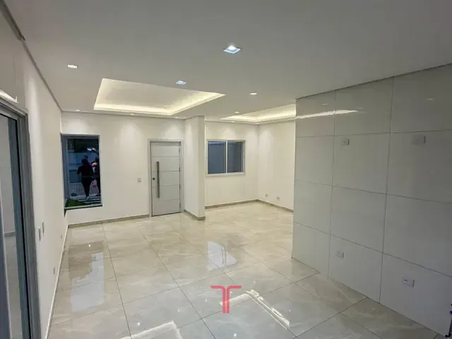 Sobrado com 153m² 3 quartos e 4 banheiros, à venda, no bairro Porto das Laranjeiras em Araucária