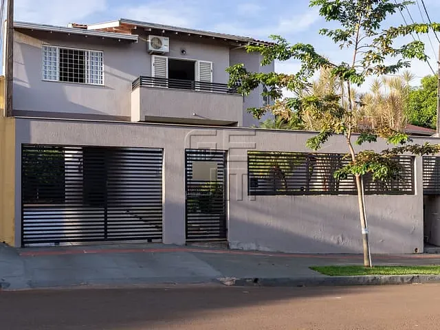 Sobrado com 420m² 4 quartos e 4 banheiros, à venda, no bairro Califórnia em Londrina