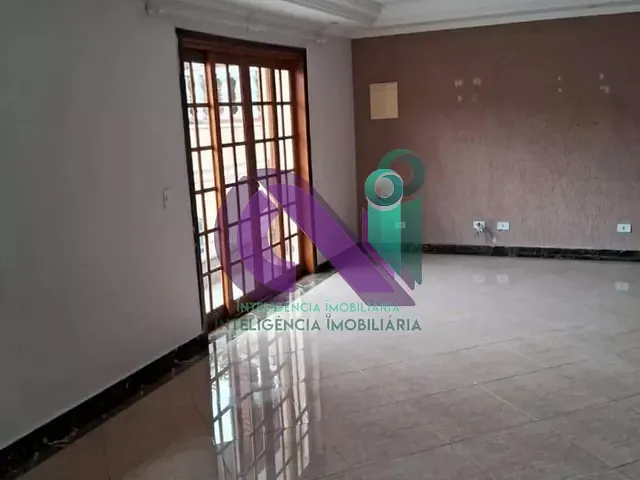 Sobrado com 200m² 4 quartos e 4 banheiros, à venda, no bairro Jaguaribe em Osasco