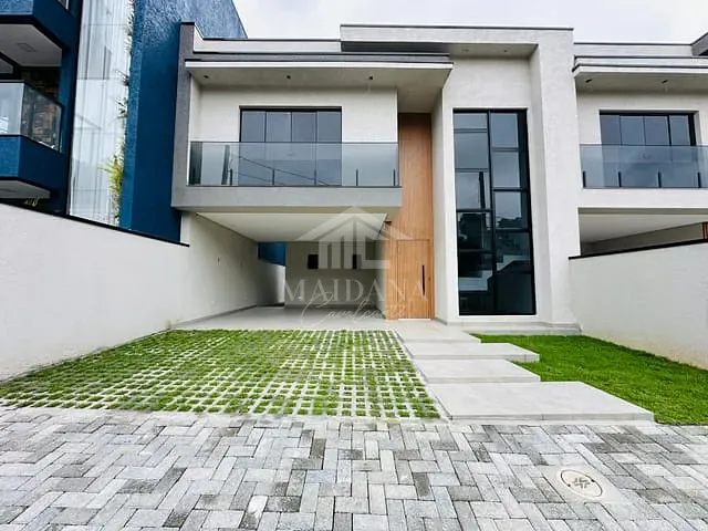 Sobrado com 141m² 3 quartos e 2 banheiros, à venda, no bairro Itália em São José dos Pinhais