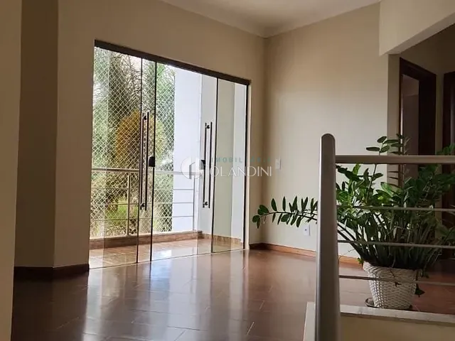 Sobrado com 249m² 3 quartos e 3 banheiros, à venda, no bairro Jardim Conservani em Artur Nogueira