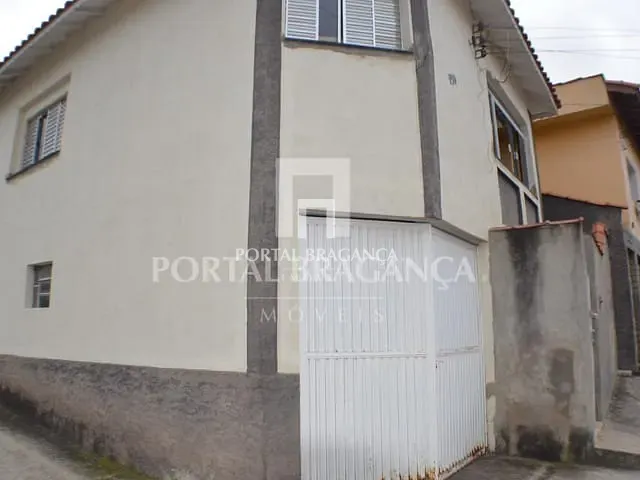 Sobrado com 170m² 2 quartos e 1 banheiro, à venda, no bairro Vila Mota em Bragança Paulista