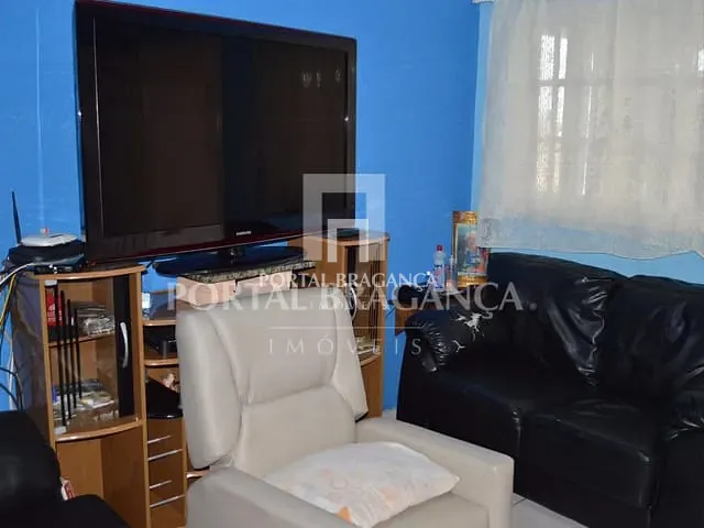 Sobrado com 170m² 2 quartos e 1 banheiro, à venda, no bairro Vila Mota em Bragança Paulista