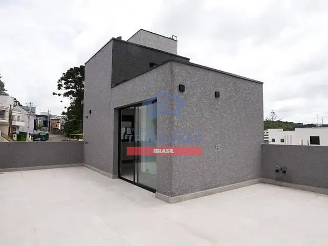 Sobrado com 190m² 4 quartos e 2 banheiros, à venda, no bairro Santa Cândida em Curitiba