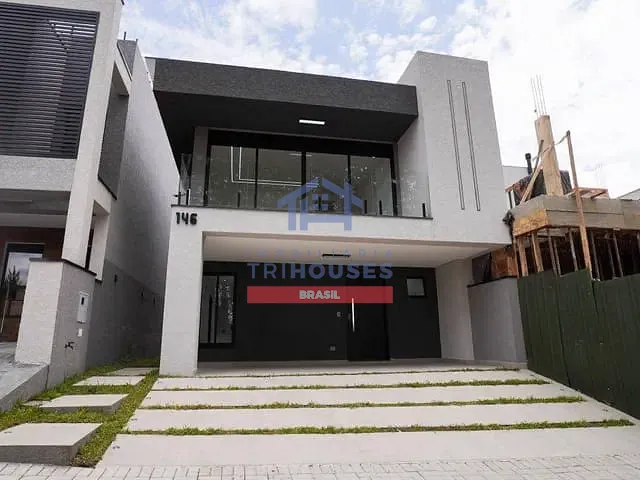 Sobrado com 190m² 4 quartos e 2 banheiros, à venda, no bairro Santa Cândida em Curitiba
