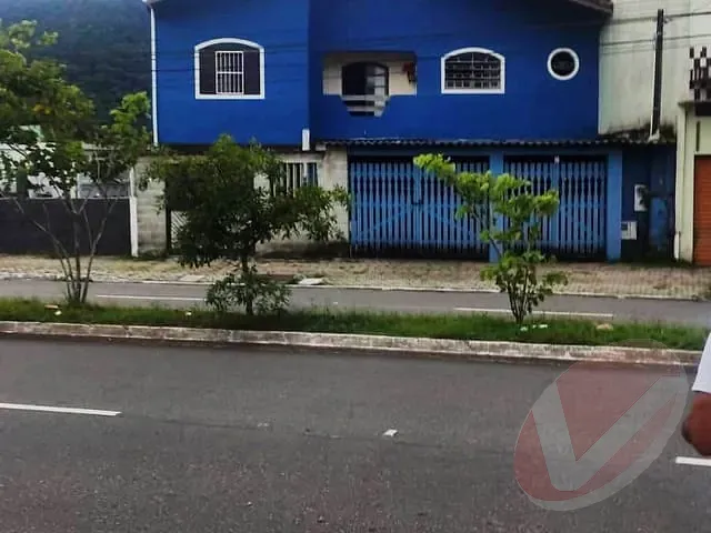 Sobrado 3 quartos e 3 banheiros, à venda, no bairro Solemar em Praia Grande