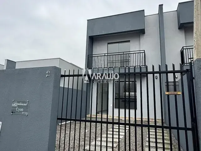Sobrado 2 quartos e 2 banheiros, para alugar, no bairro Meia Praia em Navegantes