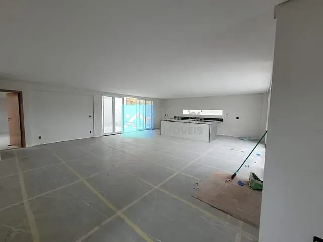 Sobrado com 450m² 3 quartos e 3 banheiros, à venda, no bairro Urbanova em São José dos Campos