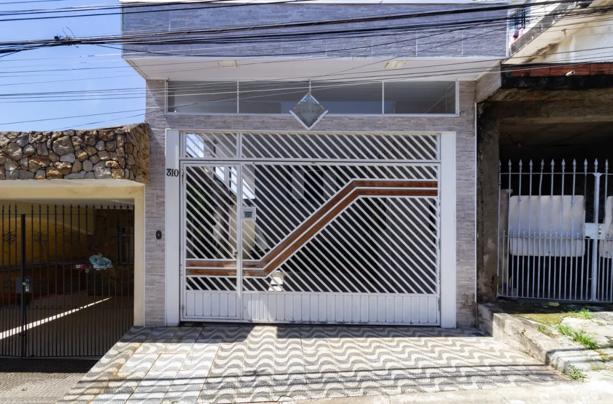 Sobrado para venda em Helena Maria com 4 quartos, 226m²