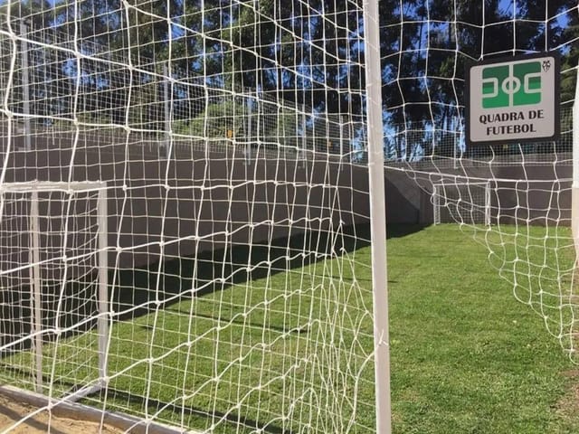 Sobrado 3 quartos e 2 banheiros, à venda, no bairro Campo Comprido em Curitiba