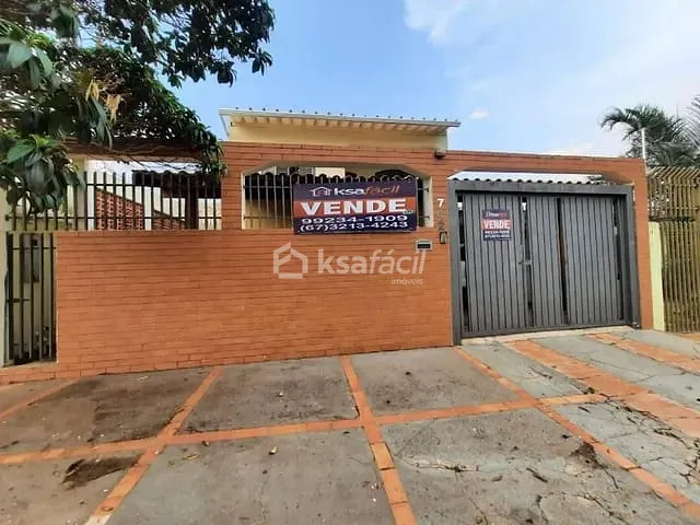 Sobrado com 300m² 6 quartos e 4 banheiros, à venda, no bairro Vila Alba em Campo Grande