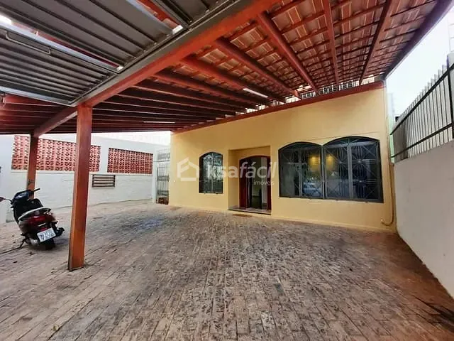 Sobrado com 300m² 6 quartos e 4 banheiros, à venda, no bairro Vila Alba em Campo Grande