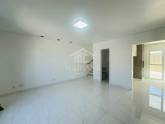 Sobrado com 416m² 3 quartos e 2 banheiros, à venda, no bairro Alto Tarumã em Pinhais