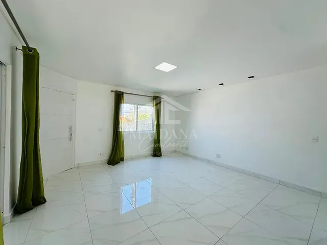 Sobrado com 416m² 3 quartos e 2 banheiros, à venda, no bairro Alto Tarumã em Pinhais