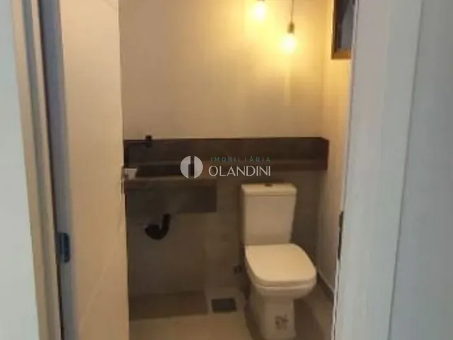 Sobrado com 360m² 3 quartos e 2 banheiros, à venda, no bairro Secção A em Holambra