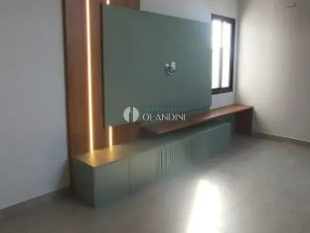 Sobrado com 360m² 3 quartos e 2 banheiros, à venda, no bairro Secção A em Holambra