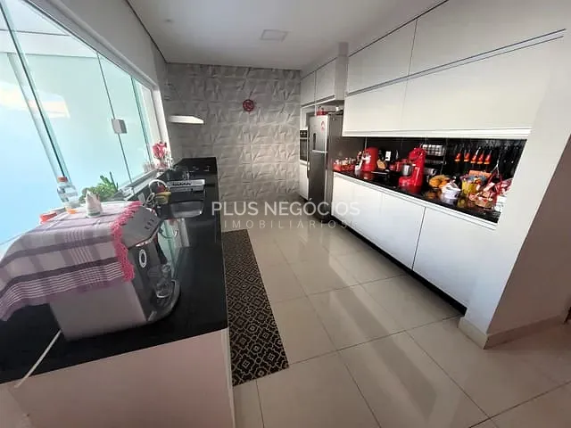 Sobrado com 150m² 3 quartos e 4 banheiros, à venda, no bairro Horto Florestal em Sorocaba