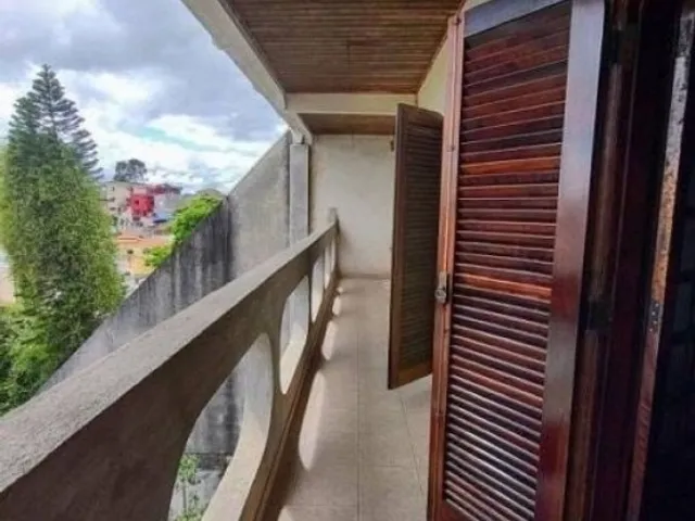 Sobrado com 800m² 4 quartos e 5 banheiros, à venda, no bairro Vila Eldízia em Santo André