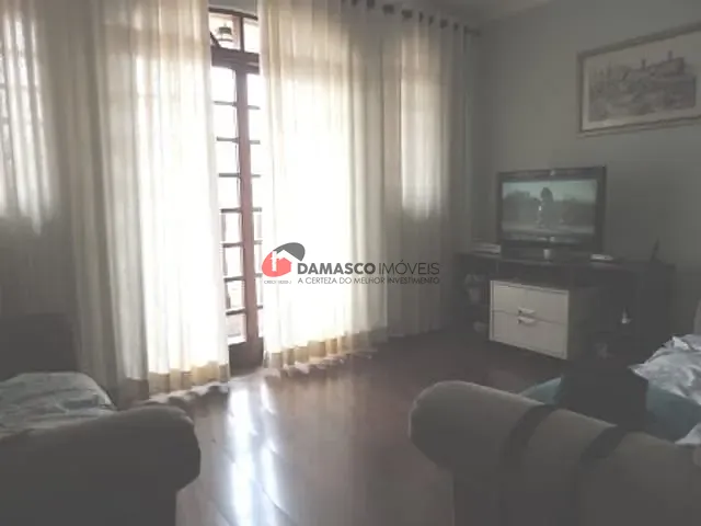 Sobrado com 168m² 3 quartos e 2 banheiros, à venda ou para alugar, no bairro Vila Palmares em Santo André