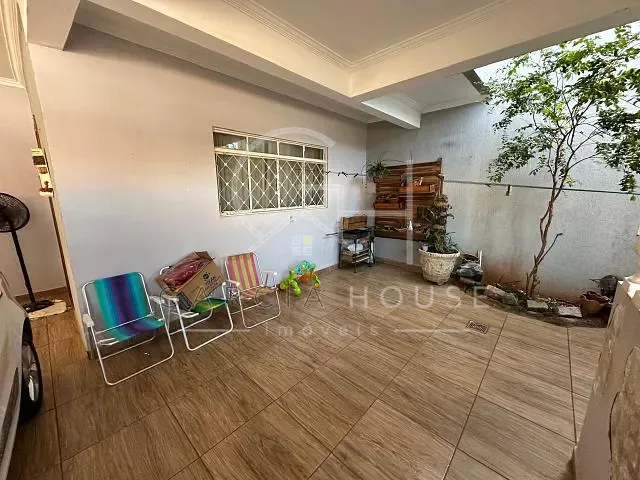 Sobrado com 200m² 4 quartos e 2 banheiros, à venda, no bairro Dom Bernardo José Mielle em Ribeirão Preto
