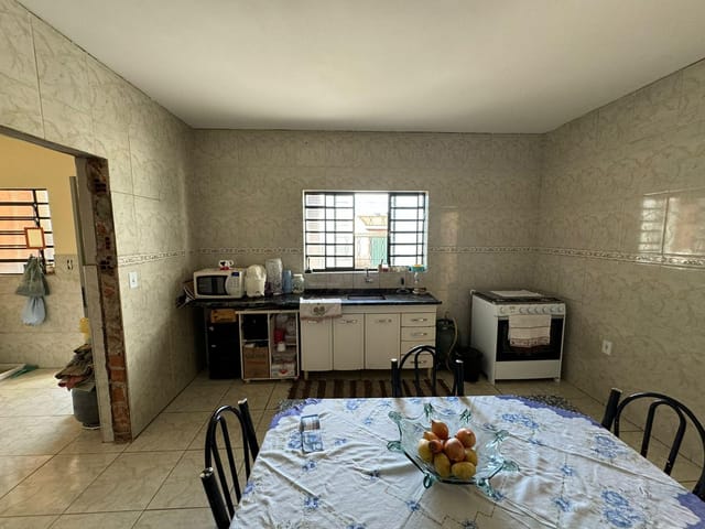 Sobrado com 358m² 4 quartos e 3 banheiros, à venda, no bairro Parque Valença I em Campinas