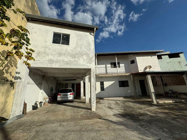 Sobrado com 358m² 4 quartos e 3 banheiros, à venda, no bairro Parque Valença I em Campinas