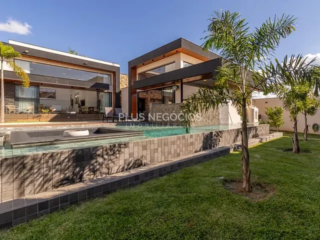 Casa com 1024m² 3 quartos e 6 banheiros, à venda, no bairro Jardim Residencial Saint Patrick em Sorocaba