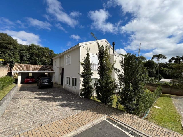 Casa com 782m² 3 quartos e 4 banheiros, à venda, no bairro São Gabriel em Colombo