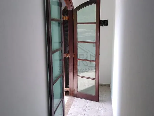 Sobrado com 263m² 3 quartos e 3 banheiros, à venda, no bairro Jardim Cerqueira Leite em Mauá