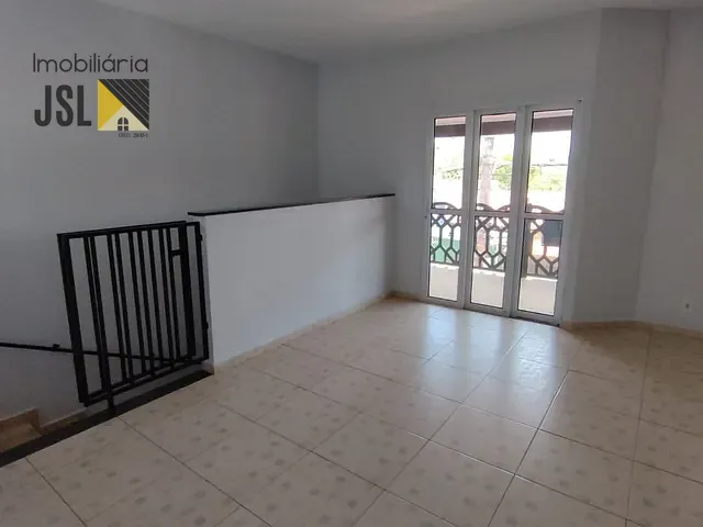 Sobrado com 140m² 3 quartos e 1 banheiro, à venda, no bairro Loteamento Real Park em Caçapava