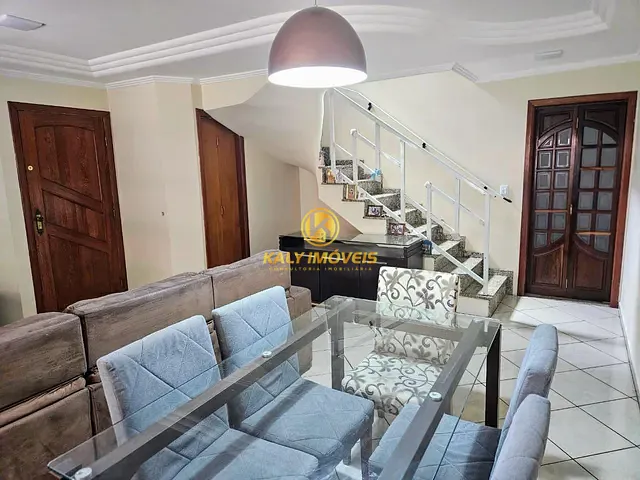 Sobrado com 185m² 3 quartos e 5 banheiros, à venda, no bairro Olímpico em São Caetano do Sul