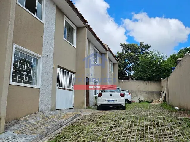 Sobrado 2 quartos e 2 banheiros, à venda, no bairro Iguaçu em Fazenda Rio Grande